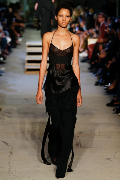 Look 5